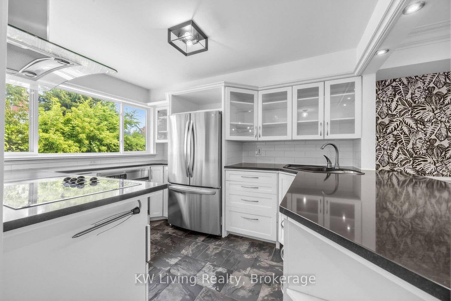155 Woodbine Avenue, Unit TH7 thumbnail 4