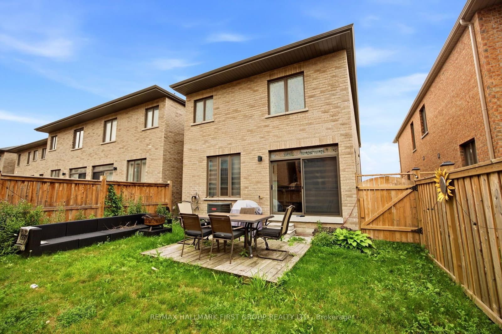 142 Vanier Street thumbnail 26