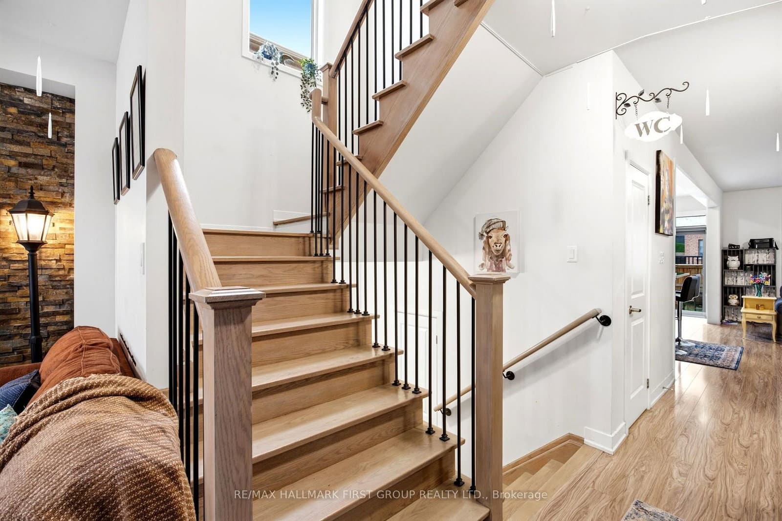 142 Vanier Street thumbnail 6