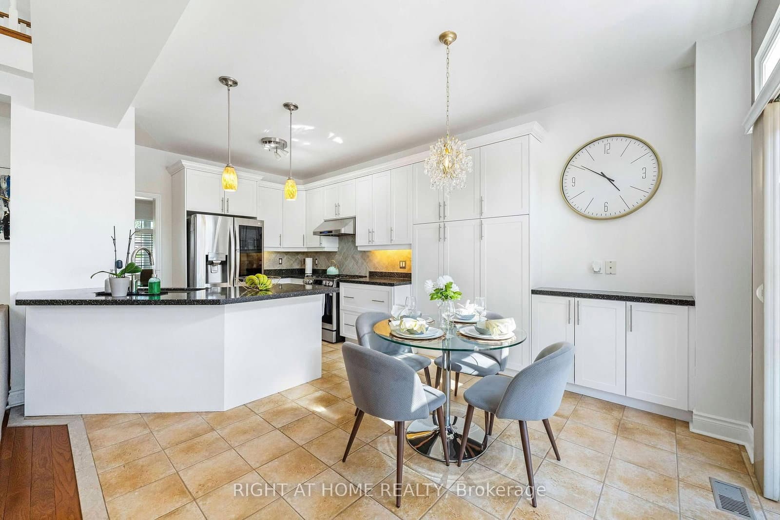 1048 Mcquay Boulevard thumbnail 12