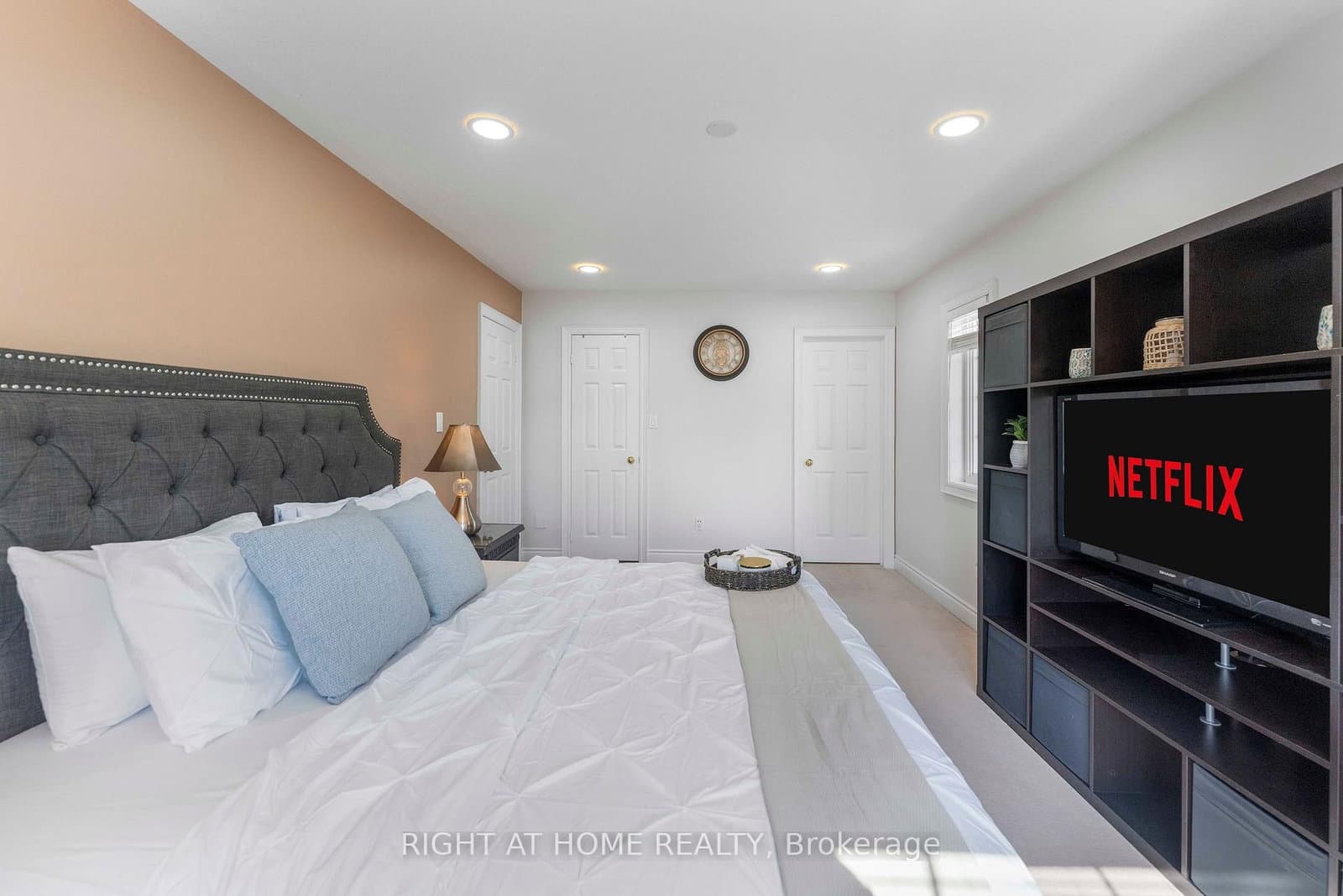 1048 Mcquay Boulevard thumbnail 36