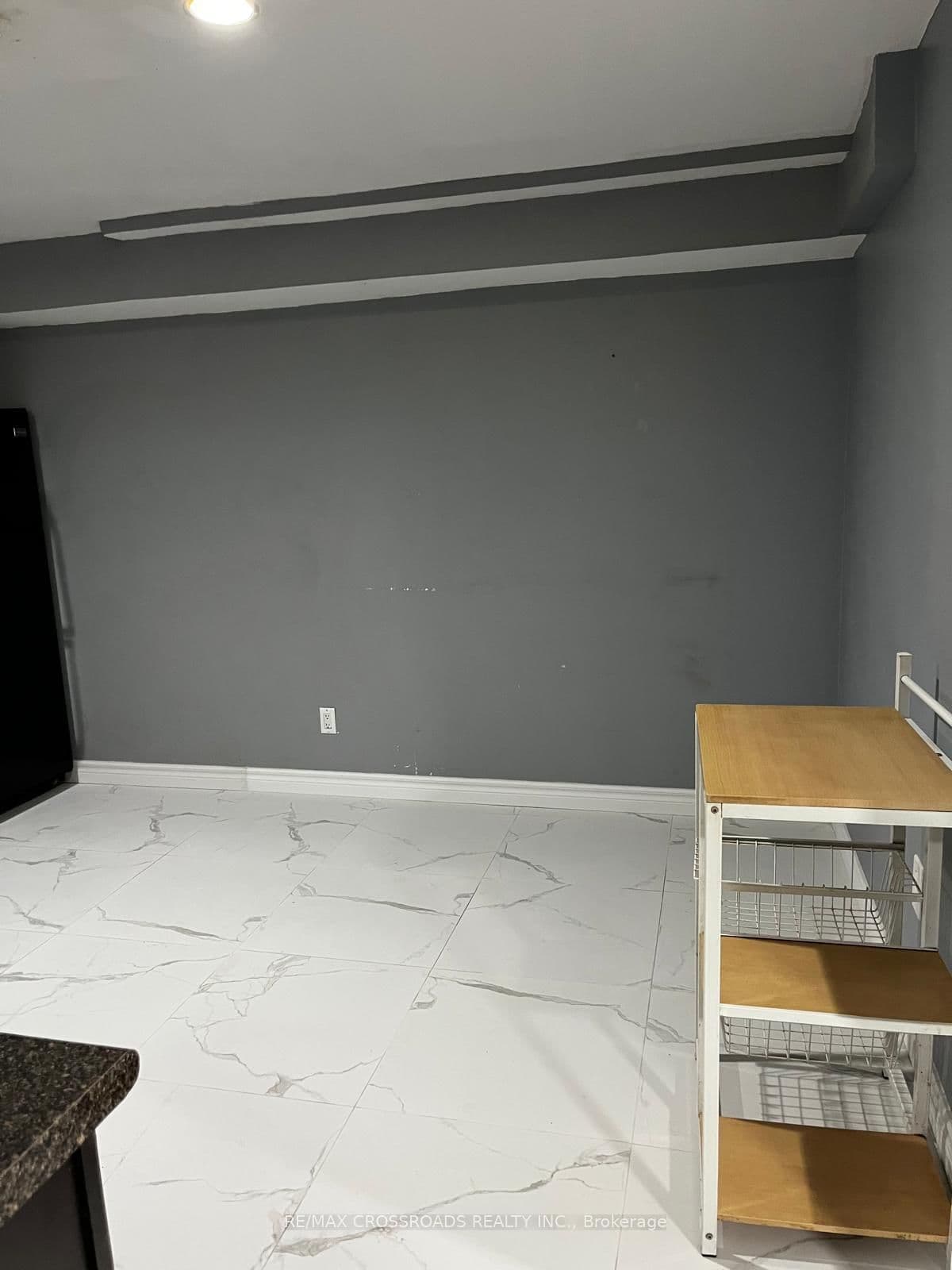 44 Romulus Basement Apartment Drive thumbnail 7