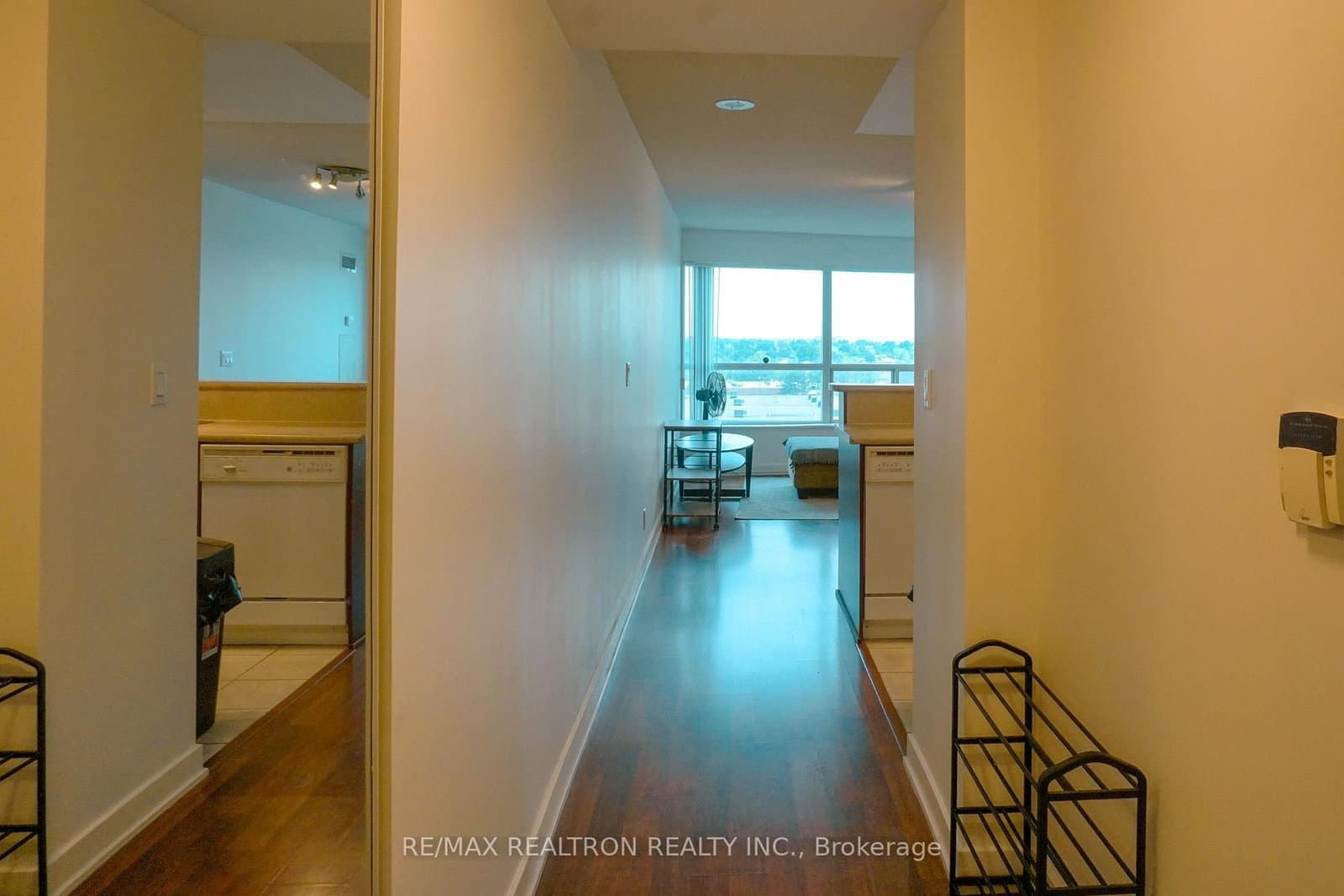 38 Lee Centre Drive, Unit 915 thumbnail 2