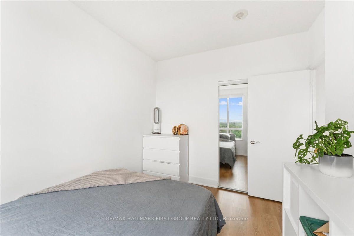 1200 The Esplanade Road N, Unit 1103 thumbnail 32