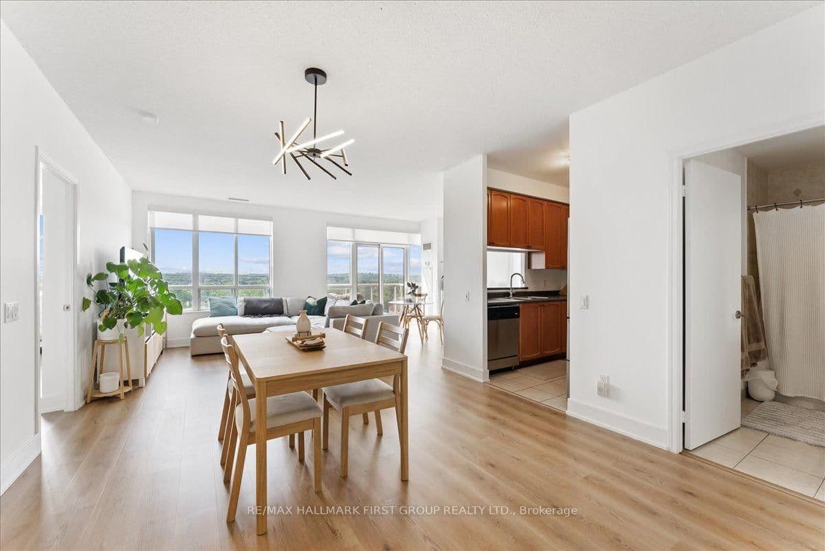 1200 The Esplanade Road N, Unit 1103 thumbnail 6