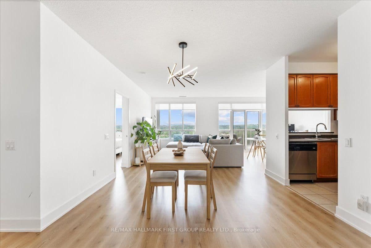 1200 The Esplanade Road N, Unit 1103 thumbnail 7