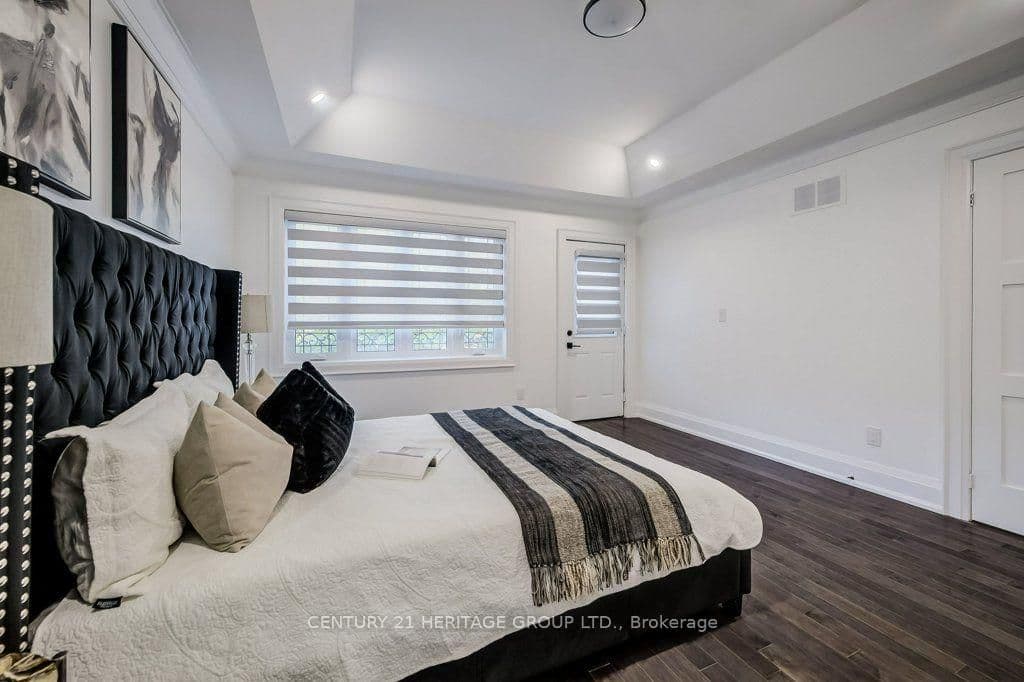 287 Kennedy Road thumbnail 20