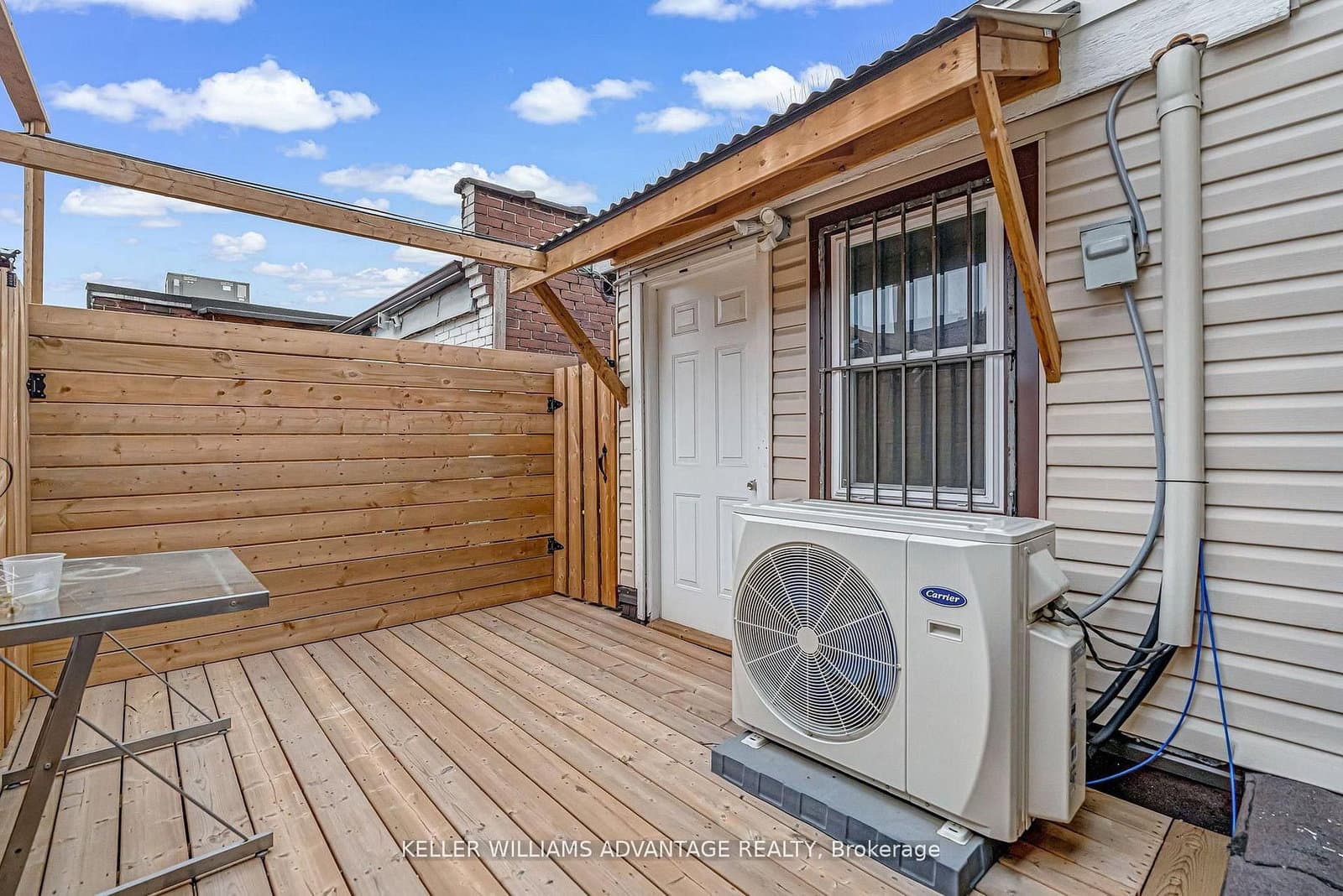 471 Danforth Avenue thumbnail 23