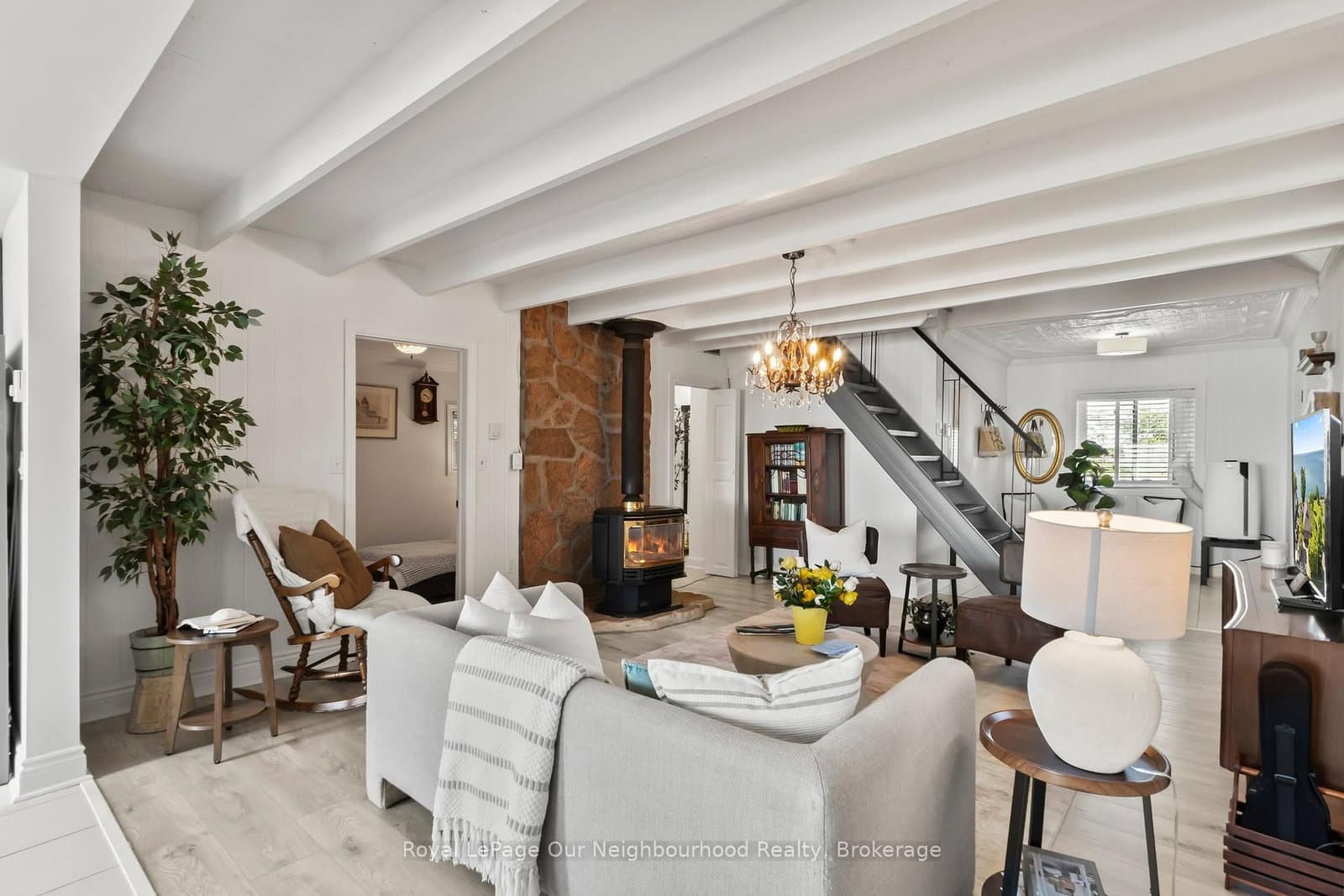 70 East Beach Road thumbnail 18