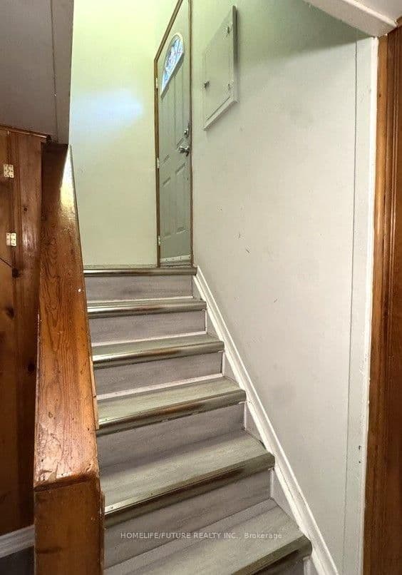 868 Chapleau Drive, Unit Bsmt thumbnail 3