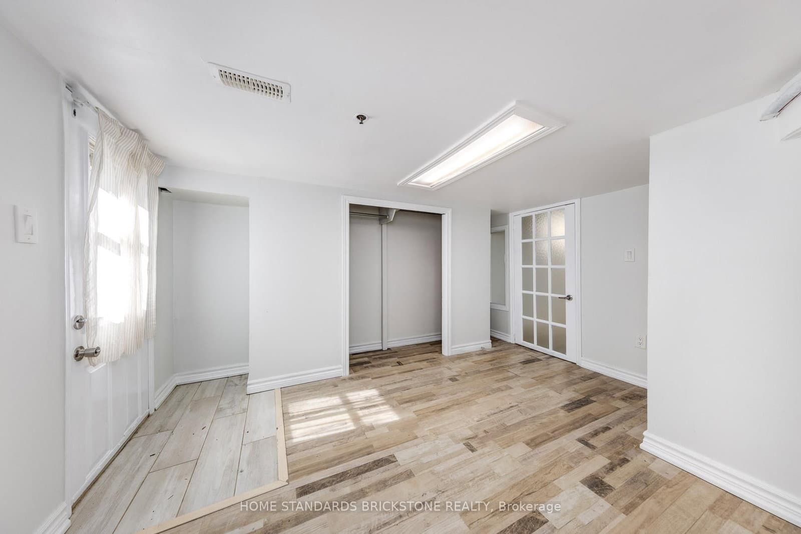 792 Pape Avenue, Unit Lower thumbnail 12