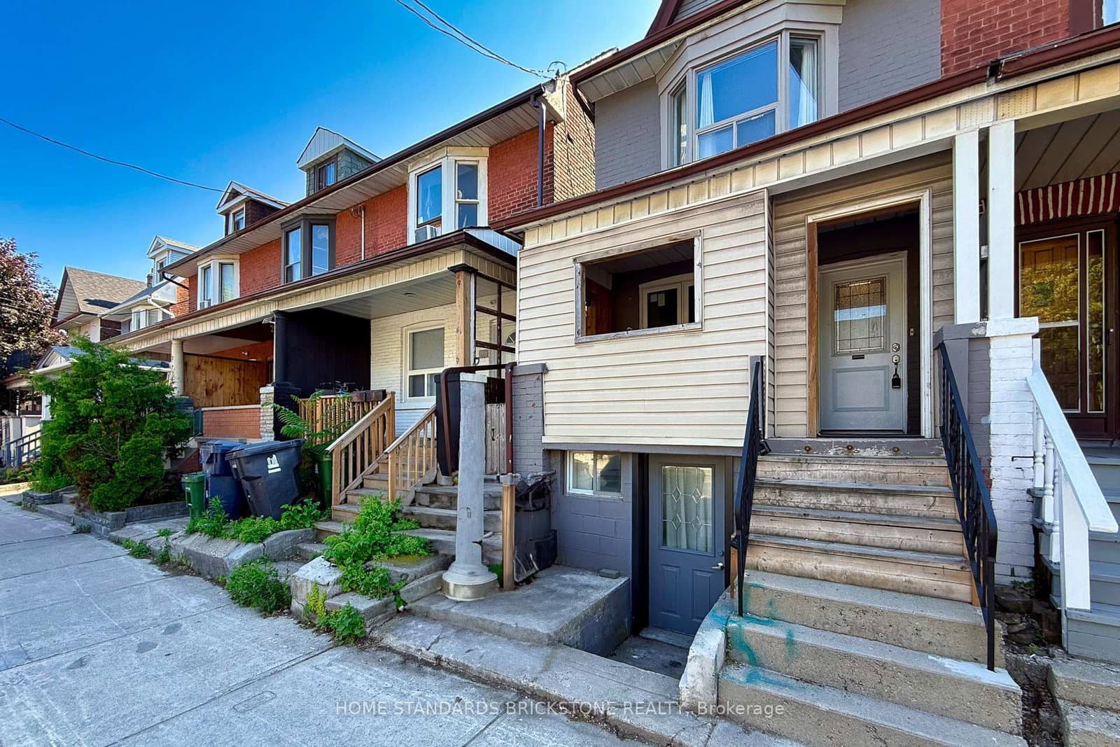 792 Pape Avenue, Unit Lower thumbnail 3