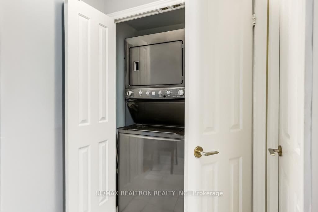 68 Corporate Drive, Unit 526 thumbnail 17