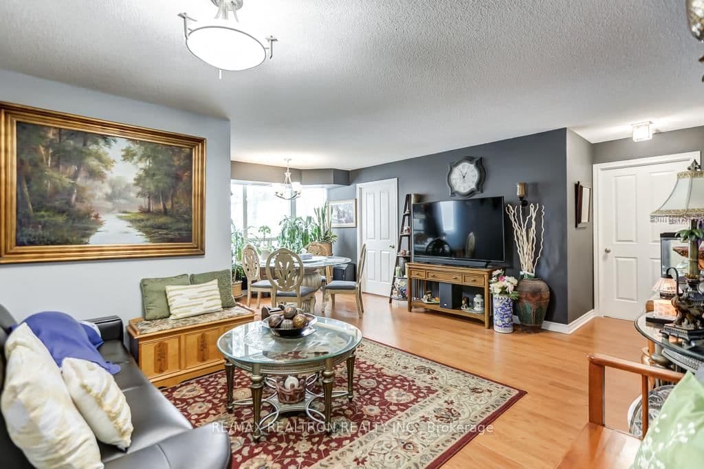 68 Corporate Drive, Unit 526 thumbnail 4