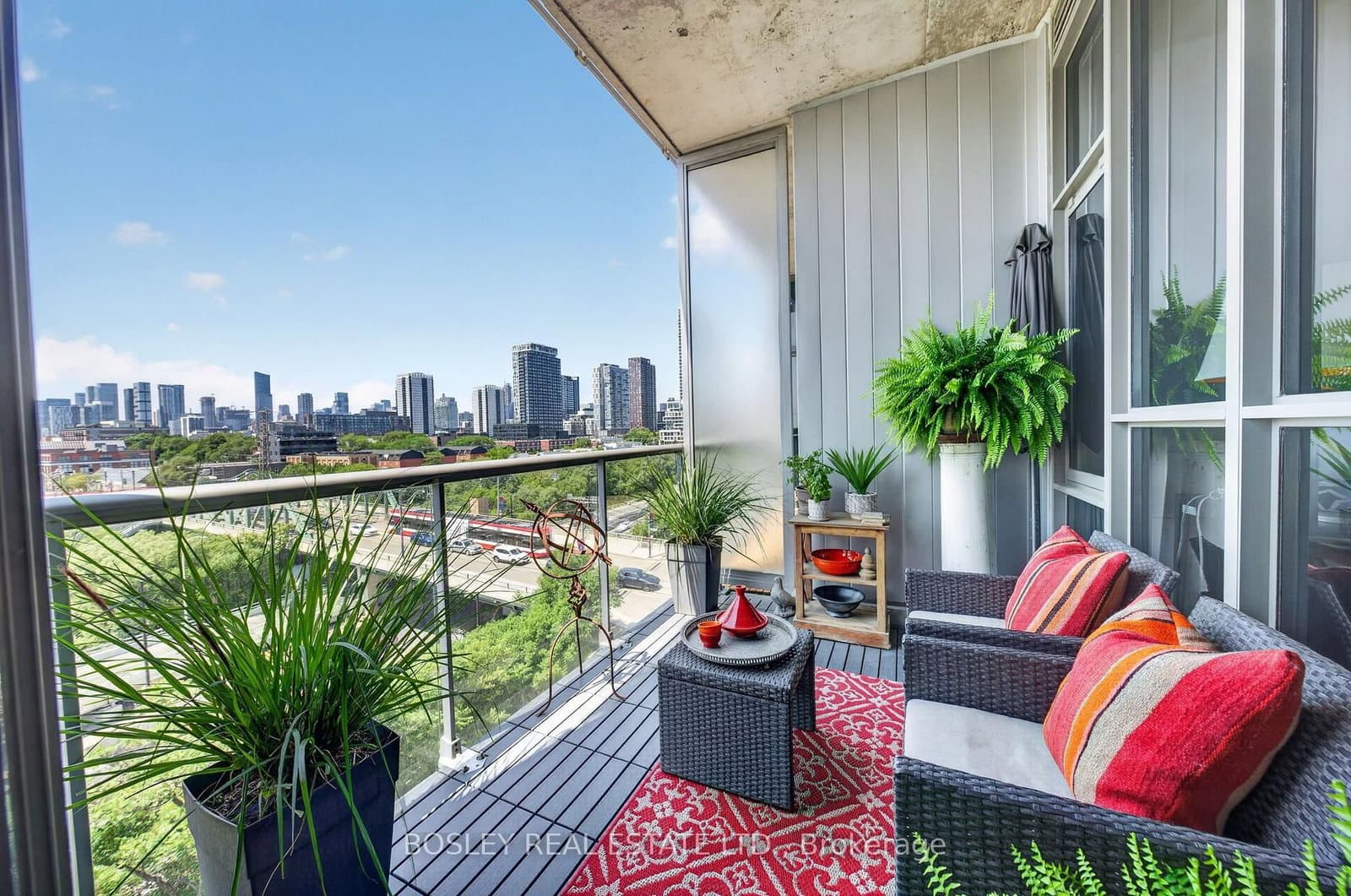625 Queen Street E, Unit 505 thumbnail 10
