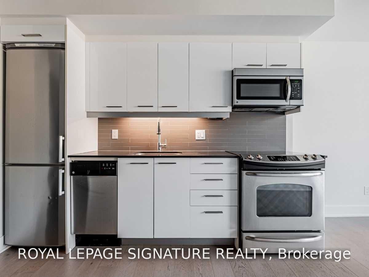 630 Queen Street E, Unit 212 thumbnail 4