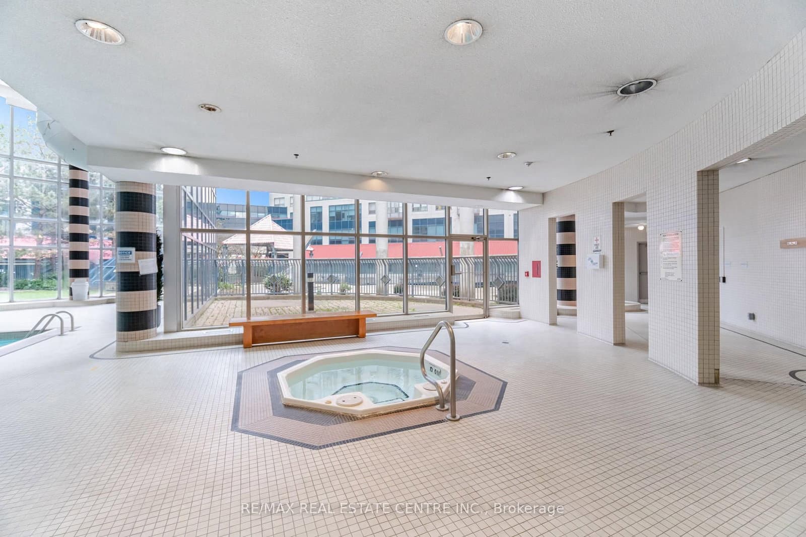 1470 Midland Avenue, Unit 718 thumbnail 38