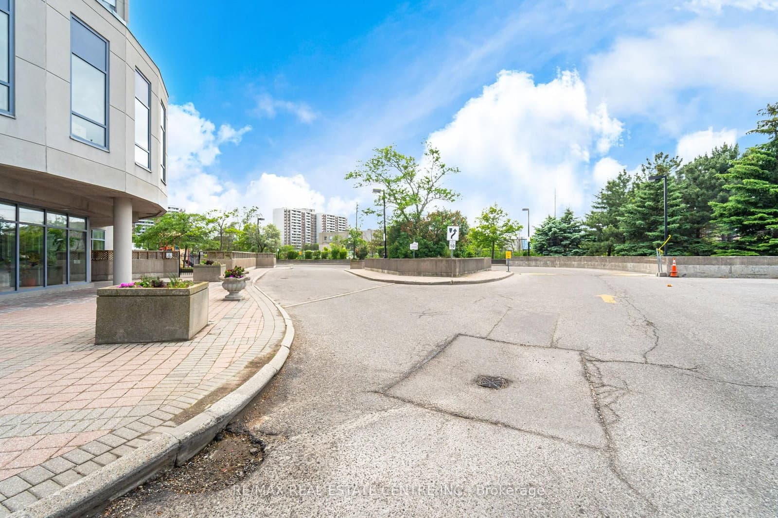 1470 Midland Avenue, Unit 718 thumbnail 45