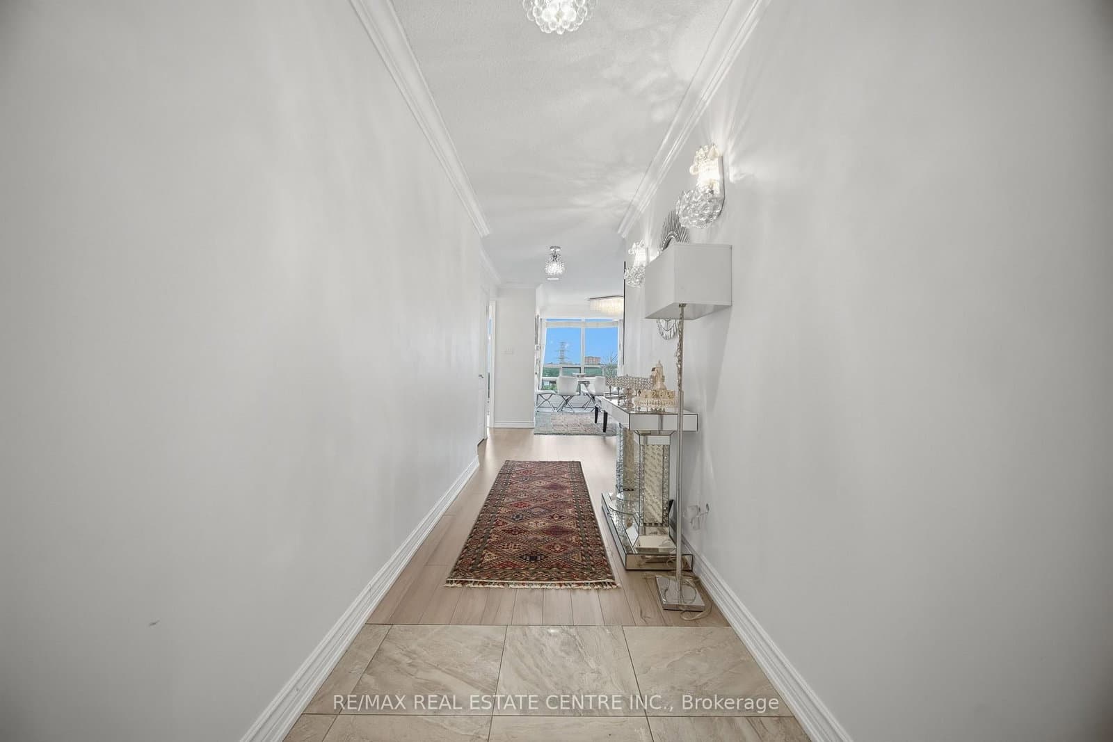 1470 Midland Avenue, Unit 718 thumbnail 6