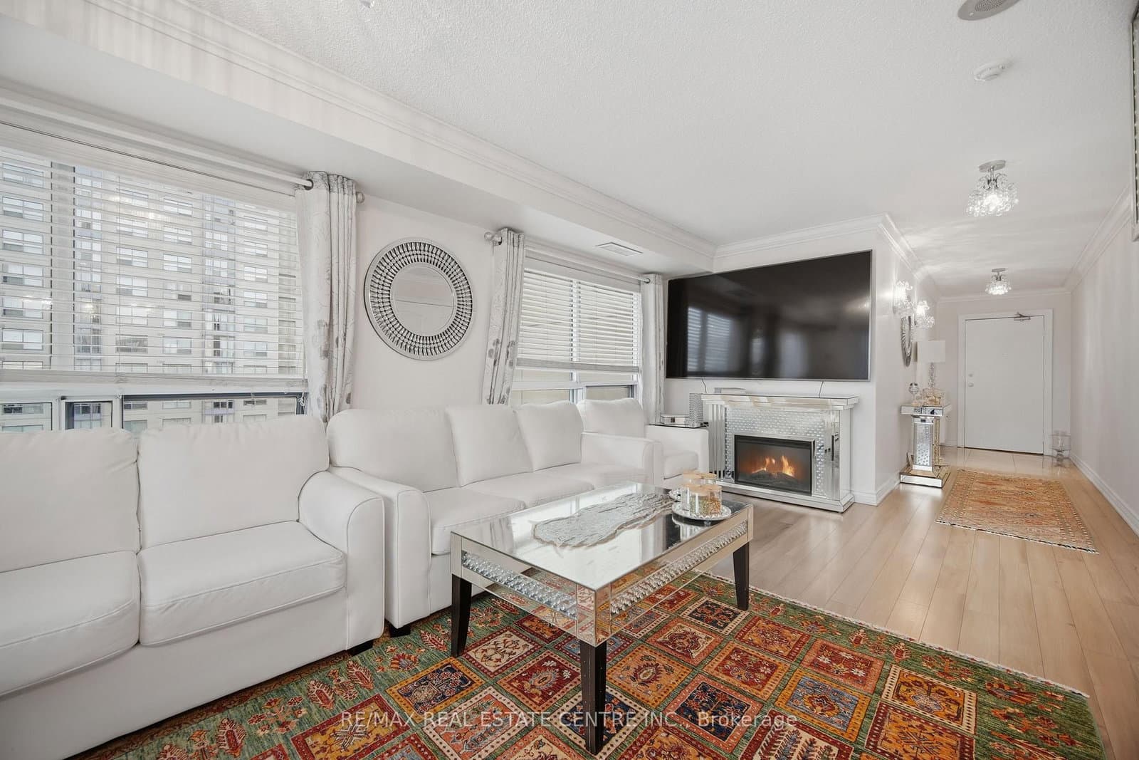 1470 Midland Avenue, Unit 718 thumbnail 8