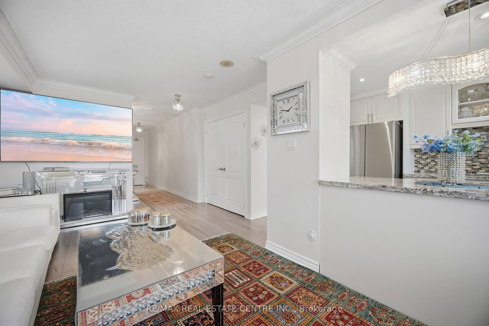 1470 Midland Avenue, Unit 718 thumbnail 9