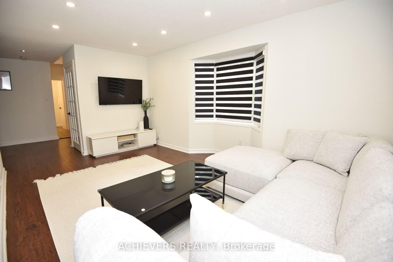 19 Mccullock Crescent thumbnail 10
