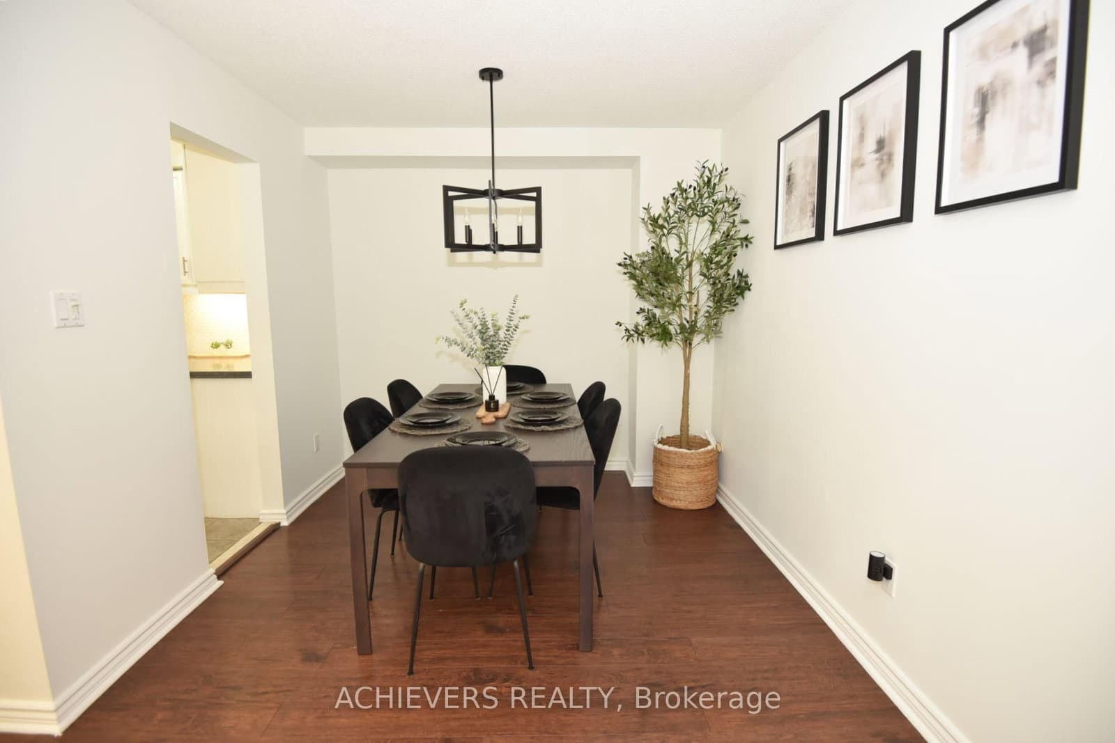 19 Mccullock Crescent thumbnail 11