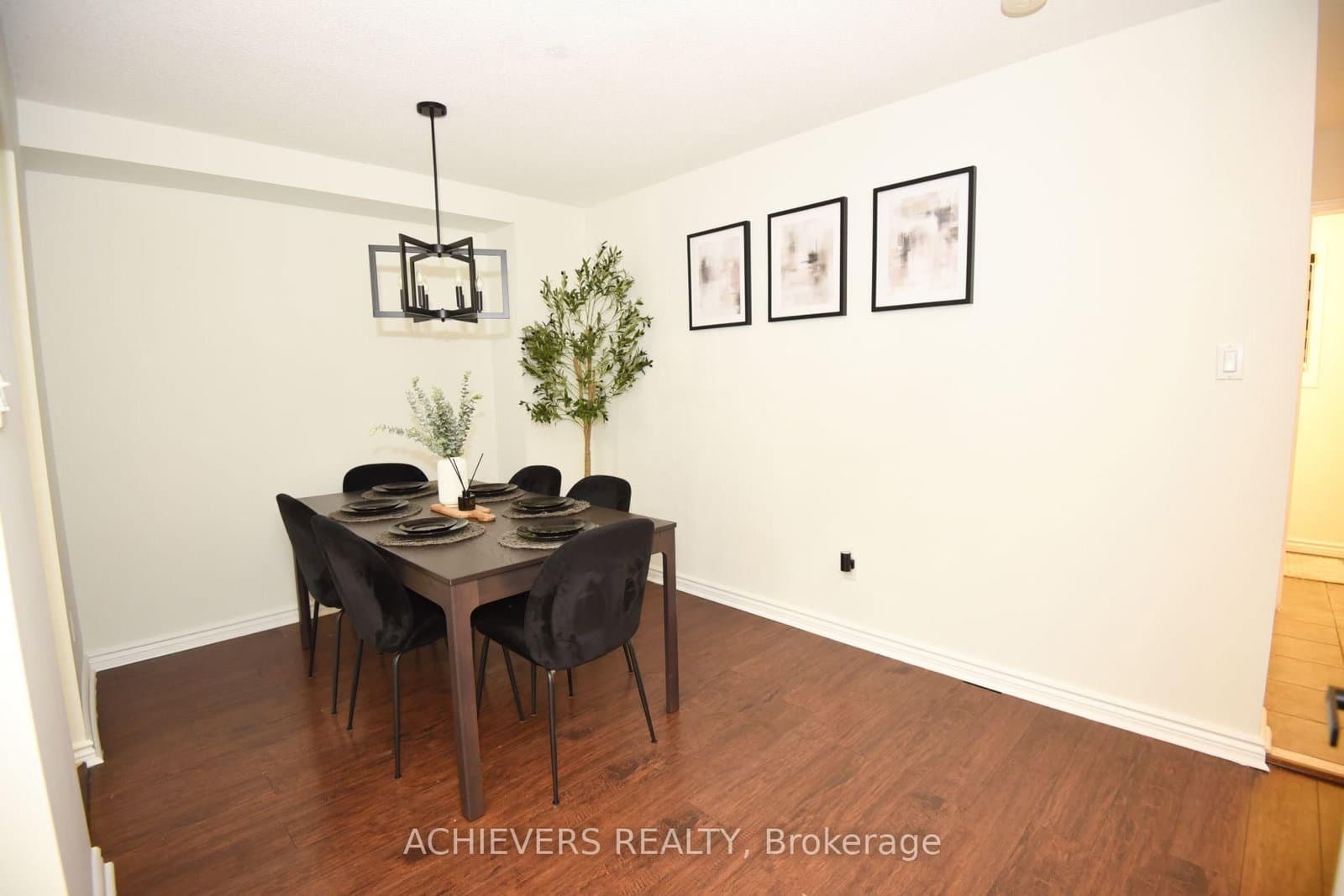 19 Mccullock Crescent thumbnail 13