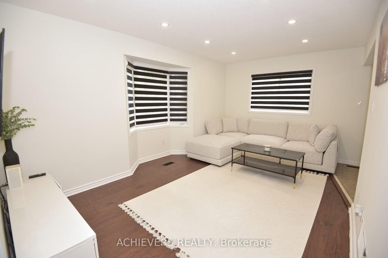 19 Mccullock Crescent thumbnail 9