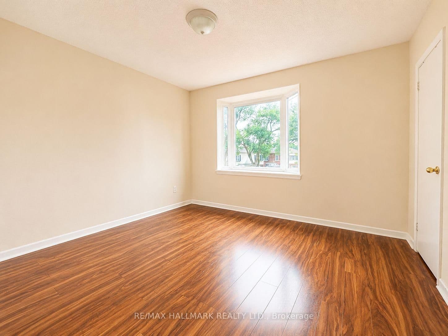 740 Kennedy Road, Unit 31 thumbnail 9