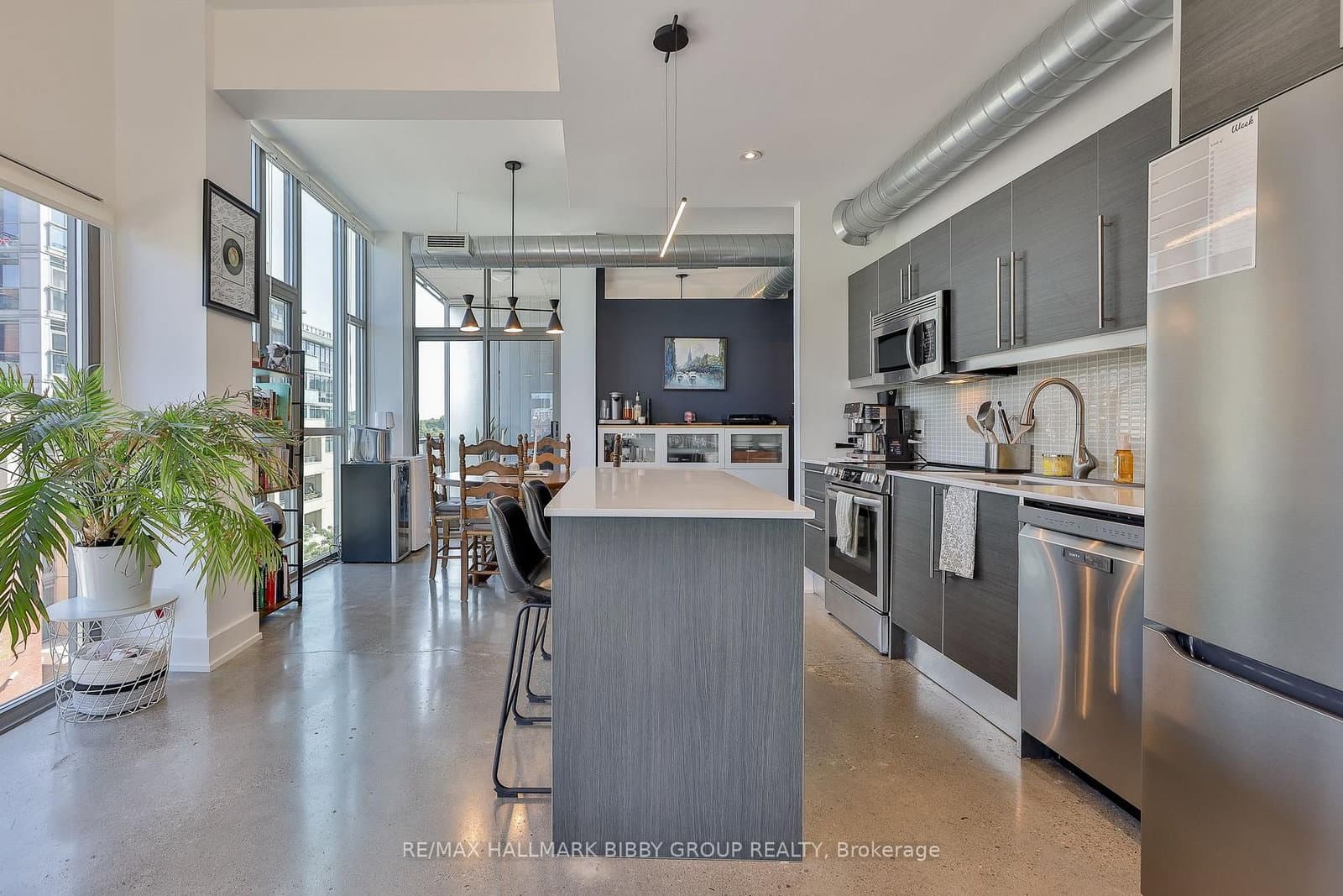 625 Queen Street E, Unit 409 thumbnail 13