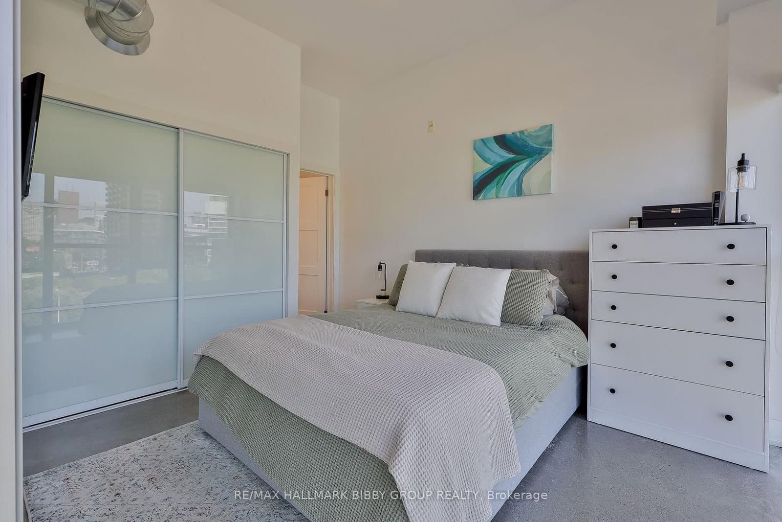 625 Queen Street E, Unit 409 thumbnail 15