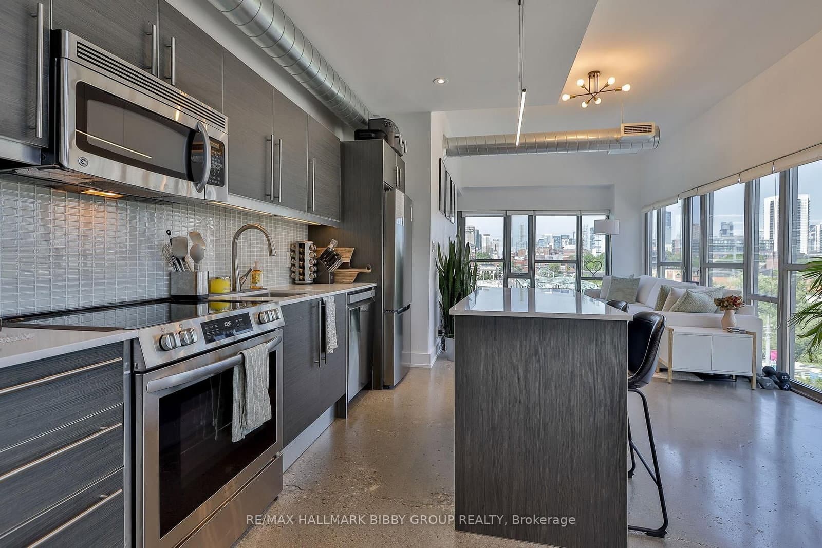 625 Queen Street E, Unit 409 thumbnail 6