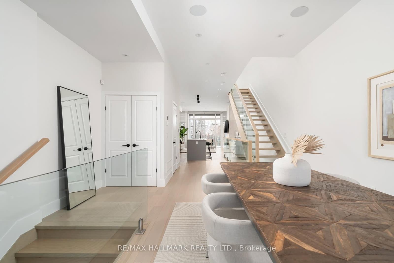 167 Sammon Avenue thumbnail 4