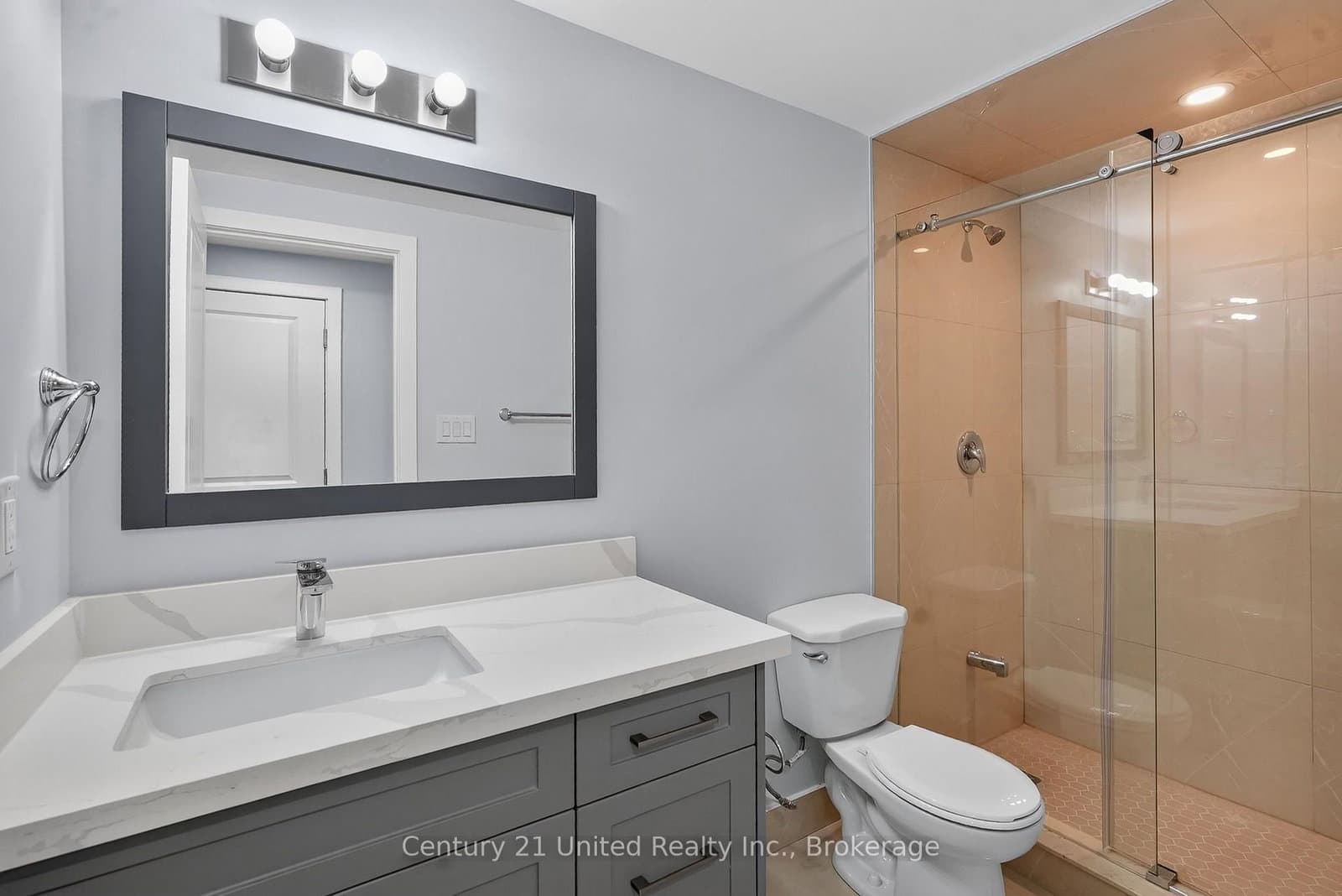 1040 Suddard Avenue, Unit 2 (lower level) thumbnail 20
