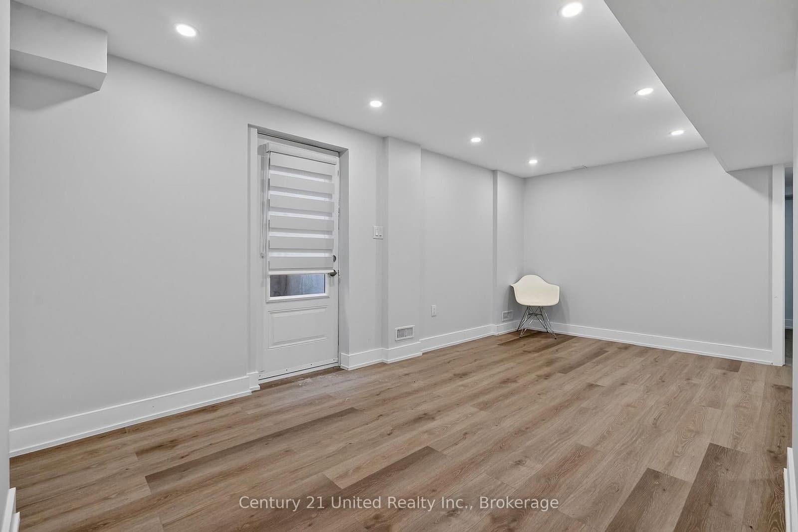 1040 Suddard Avenue, Unit 2 (lower level) thumbnail 8