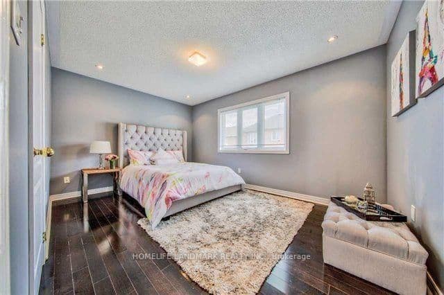 135 Rushworth Drive thumbnail 12