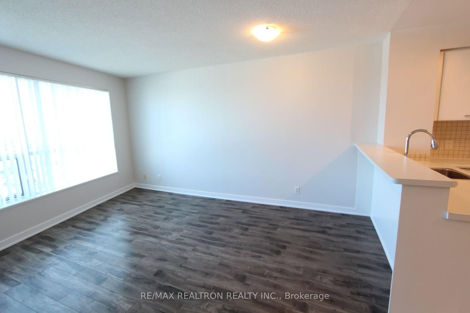 36 Lee Centre Drive, Unit 2906 thumbnail 11