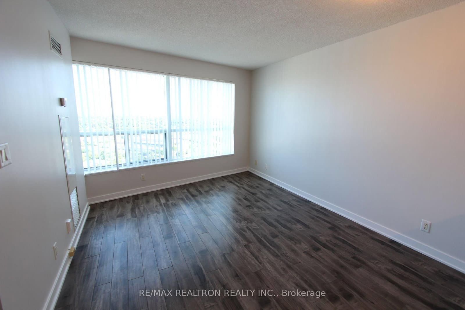 36 Lee Centre Drive, Unit 2906 thumbnail 7