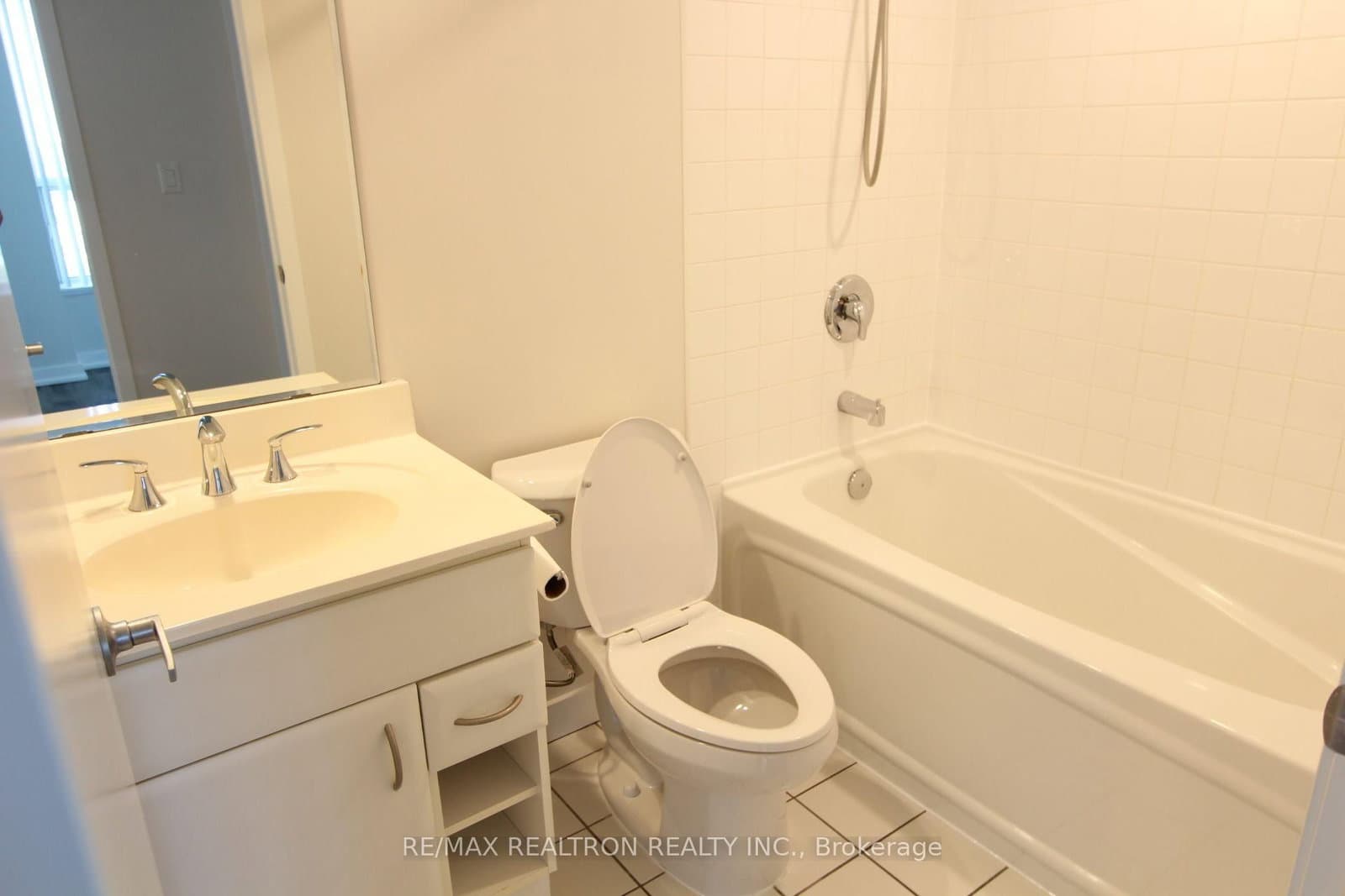 36 Lee Centre Drive, Unit 2906 thumbnail 12