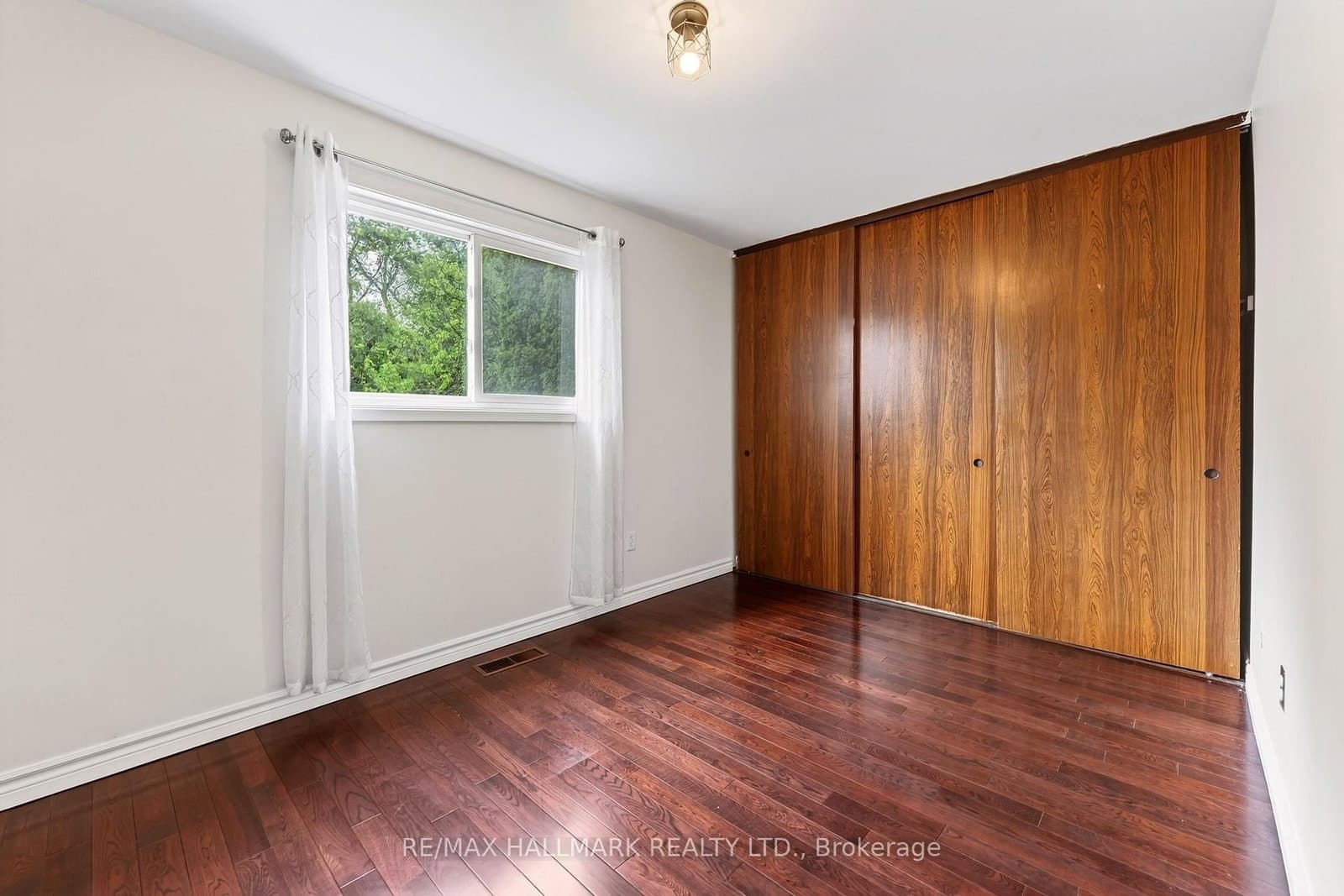 402 Kingston Road, Unit MAIN thumbnail 20