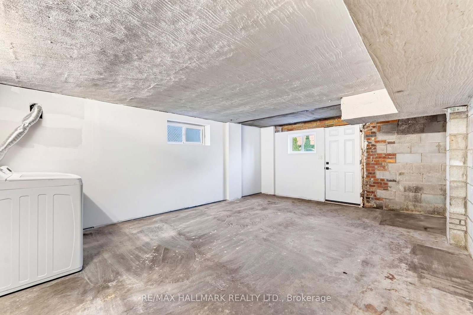 402 Kingston Road, Unit MAIN thumbnail 27