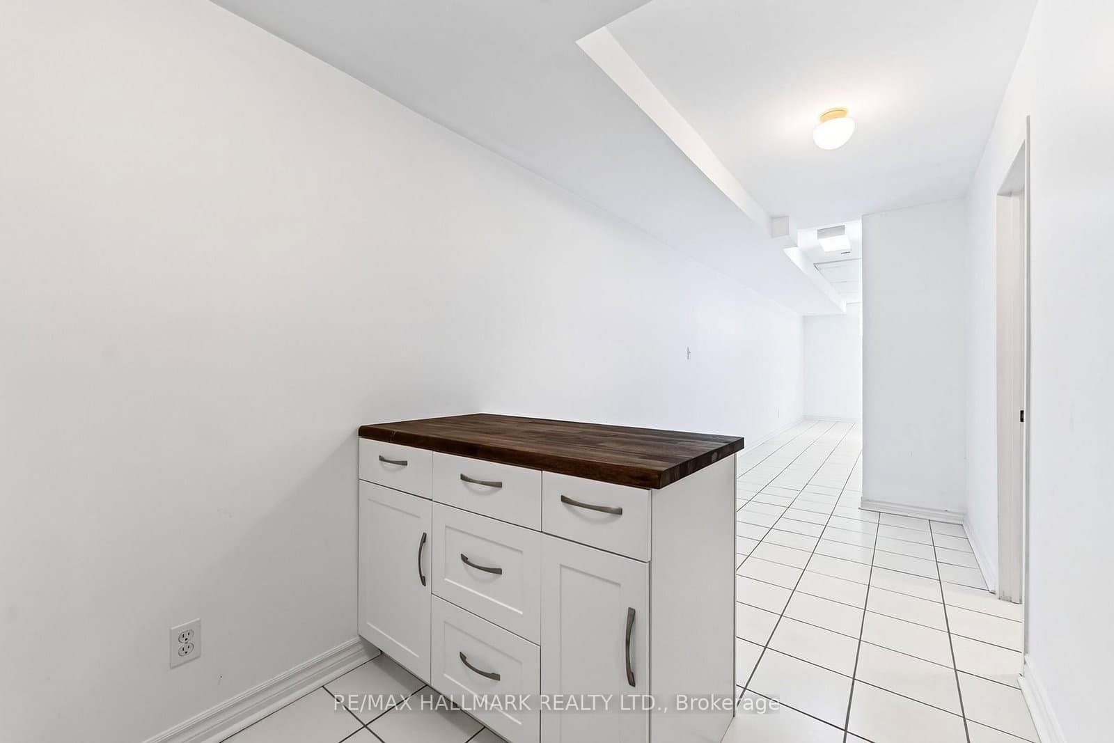 402 Kingston Road, Unit LOWER / BSMT thumbnail 13