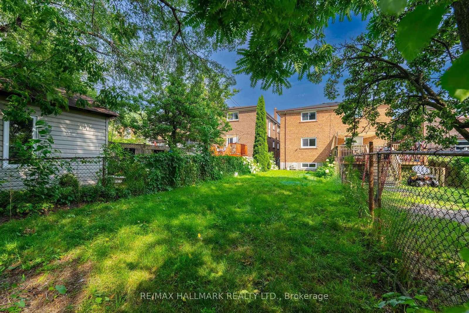 402 Kingston Road, Unit LOWER / BSMT thumbnail 18
