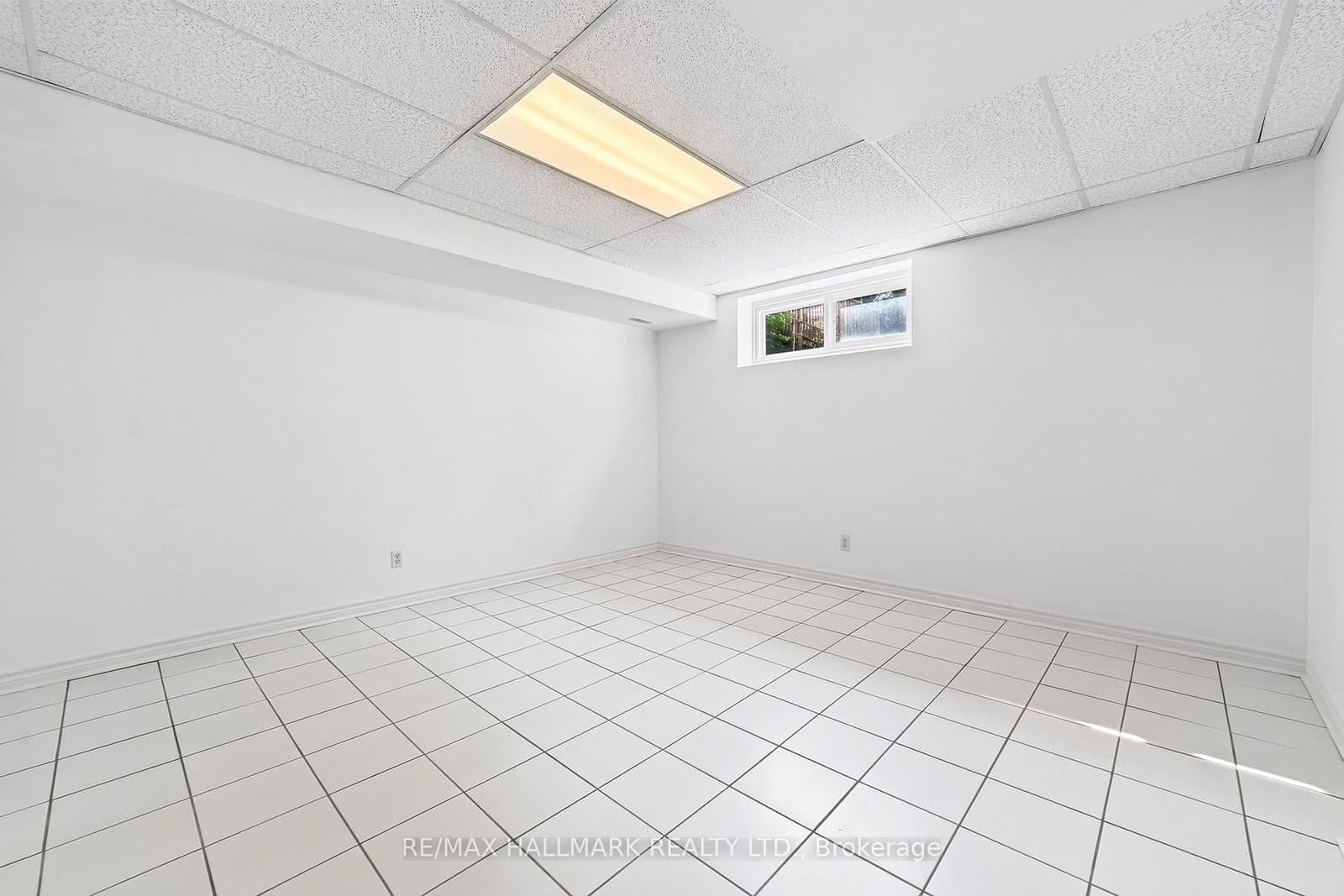 402 Kingston Road, Unit LOWER / BSMT thumbnail 4