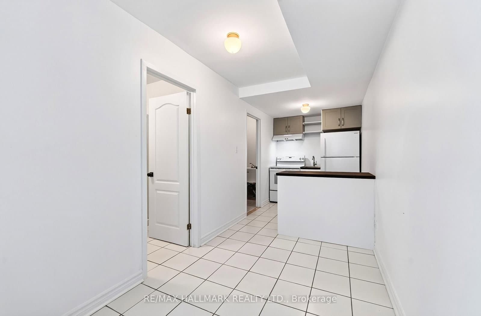 402 Kingston Road, Unit LOWER / BSMT thumbnail 9