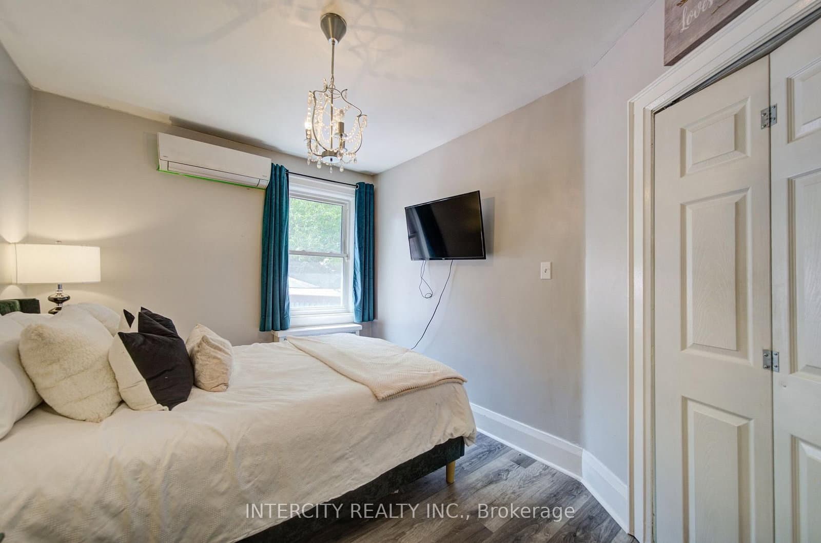 256 Blantyre Avenue thumbnail 14