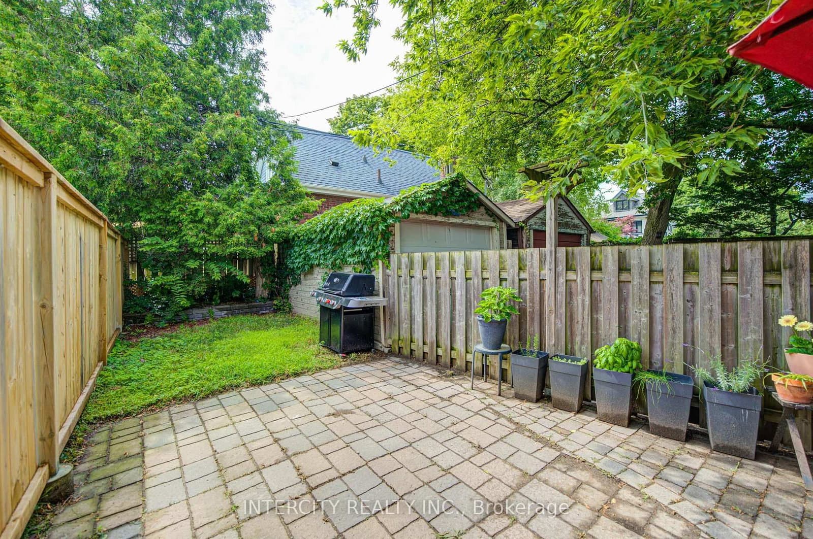 256 Blantyre Avenue thumbnail 37