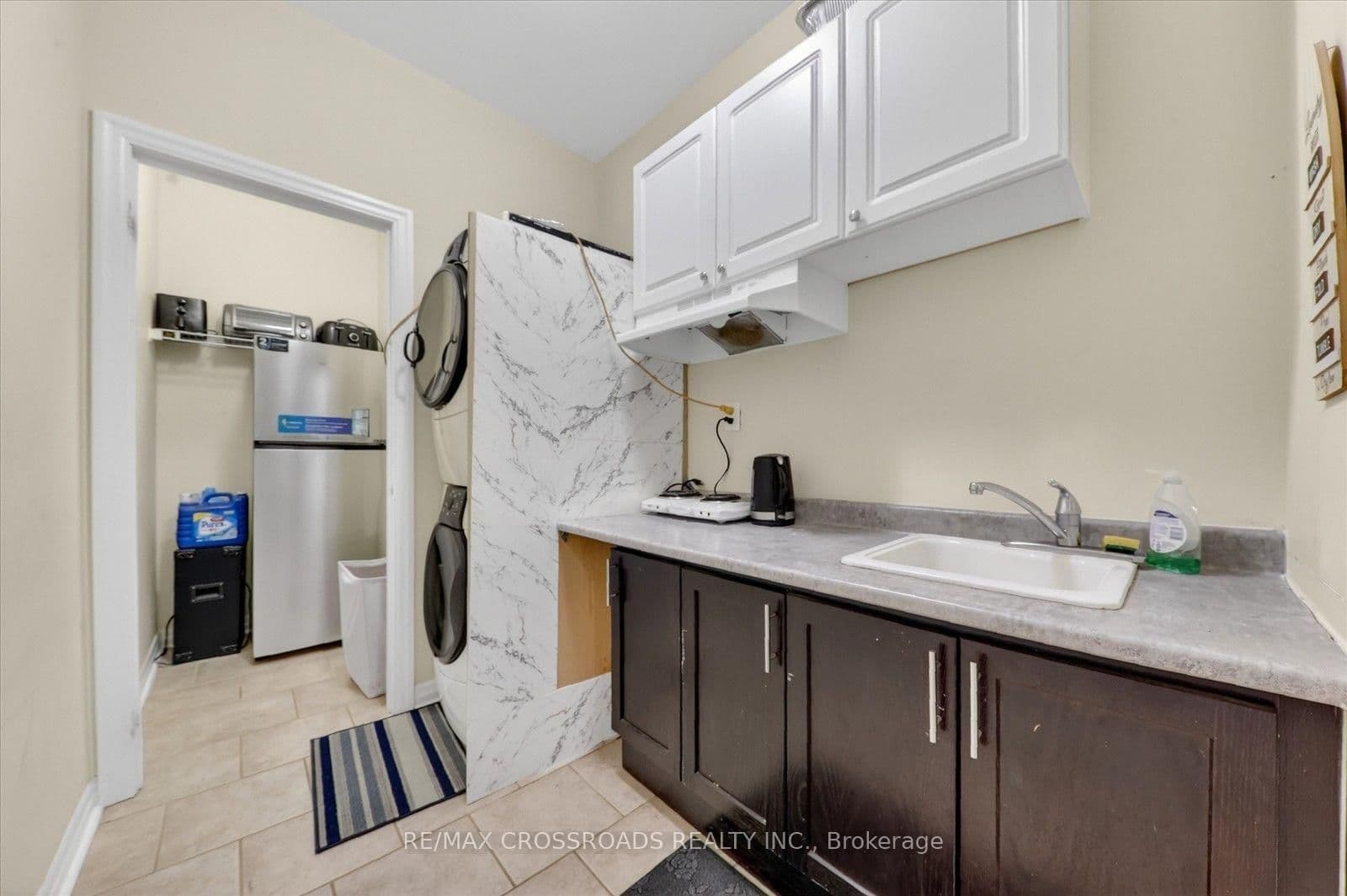 1626 Chilliwack Street thumbnail 19