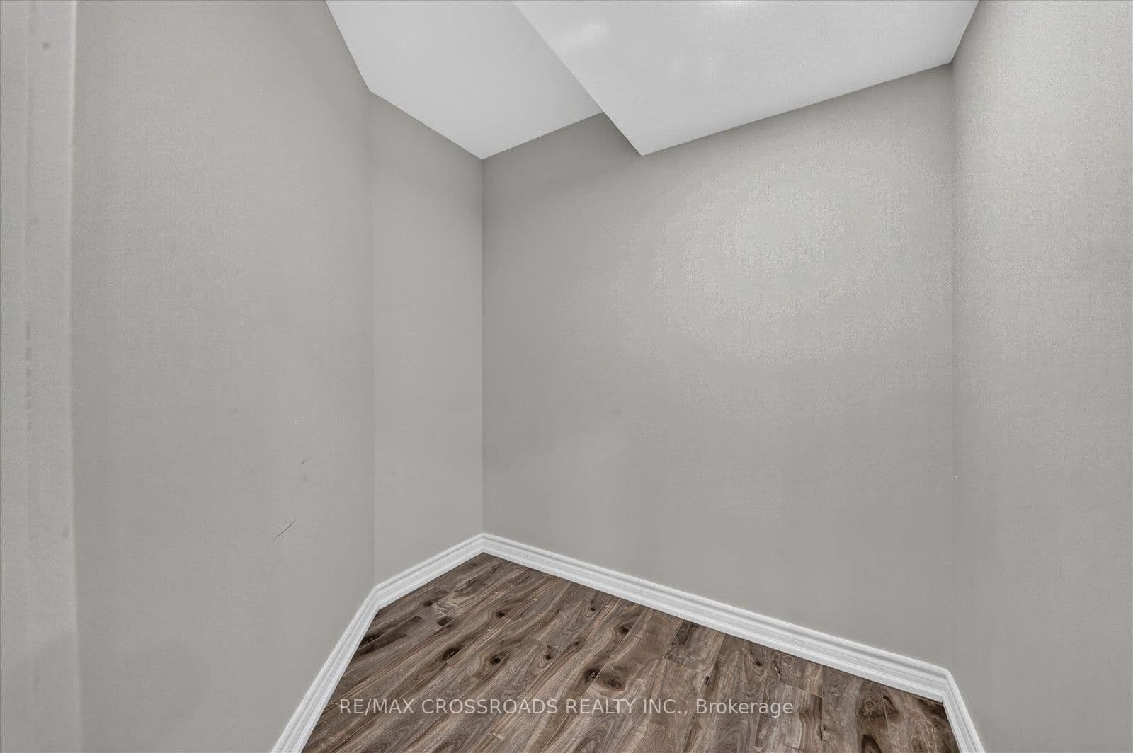 1626 Chilliwack Street thumbnail 33